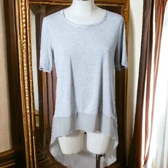 St. John Hi Lo Sequin Trim Top - Picture 2 of 11